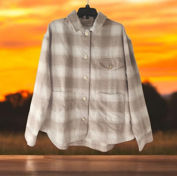 NEW! AE Oversized Plaid Shacket – Retro Chic Vibes with Gold Buttons Xlarge - Picture 10 of 10